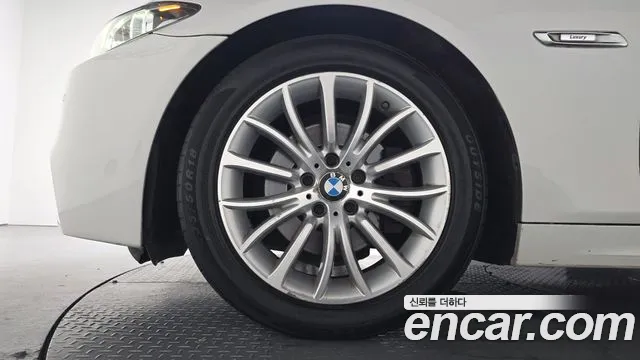 BMW 5 серии 2014 thumb 8