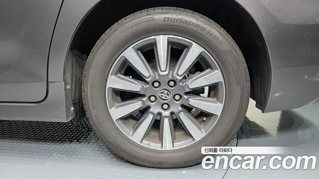 Toyota Sienna 2018 thumb 3