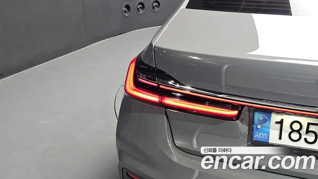 BMW 7 серии 2021 thumb 12