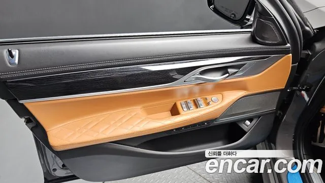 BMW 7 серии 2021 thumb 6