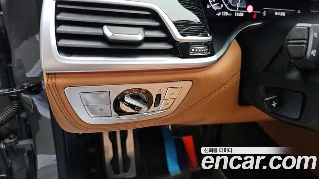 BMW 7 серии 2021 thumb 9