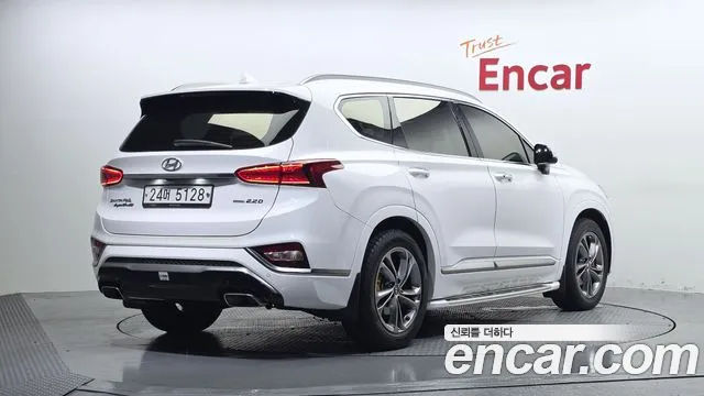 Hyundai Santa Fe 2018 thumb 12
