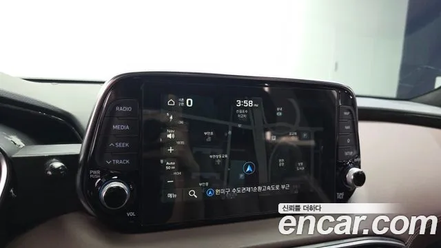 Hyundai Santa Fe 2018 thumb 6