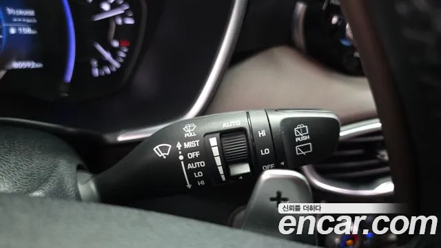 Hyundai Santa Fe 2018 thumb 7