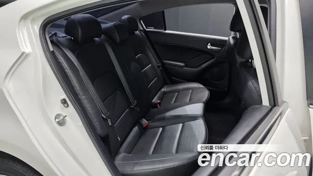 Kia K3 2016 thumb 12