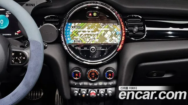 Mini Cooper Convertible 2024 thumb 5