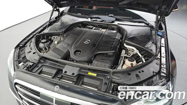 Mercedes-Benz S-Class 2022 thumb 6
