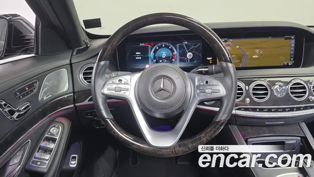 Mercedes-Benz S-Class 2017 thumb 8