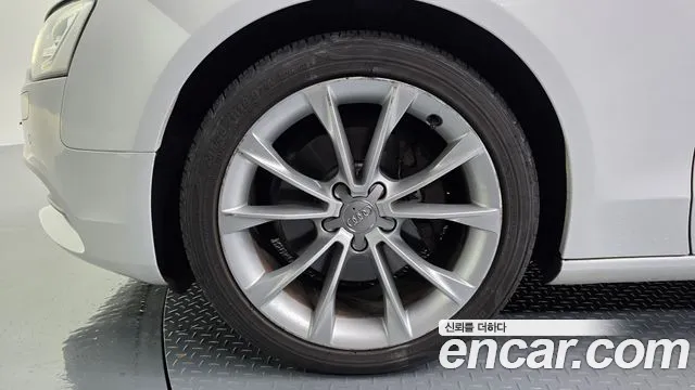 Audi A5 2013 thumb 6