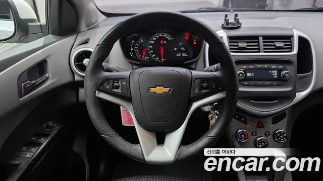 Chevrolet Aveo 2016 thumb 4