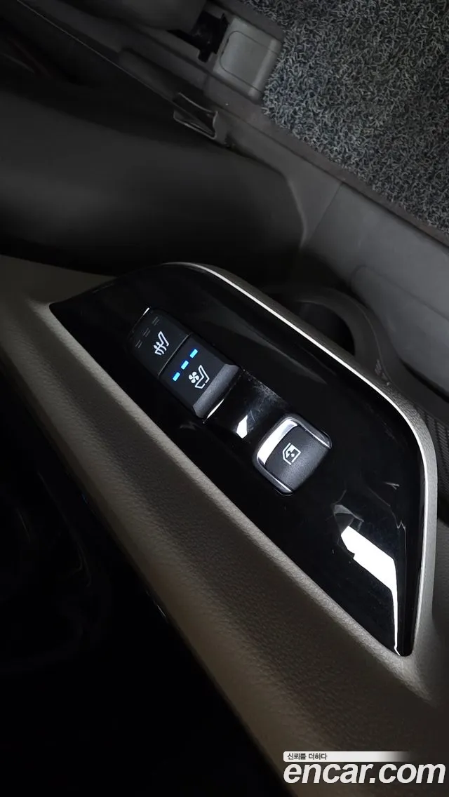 Kia Carnival 2021 thumb 7
