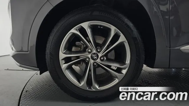 Hyundai Santa Fe 2018 thumb 8