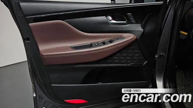 Hyundai Santa Fe 2018 thumb 11