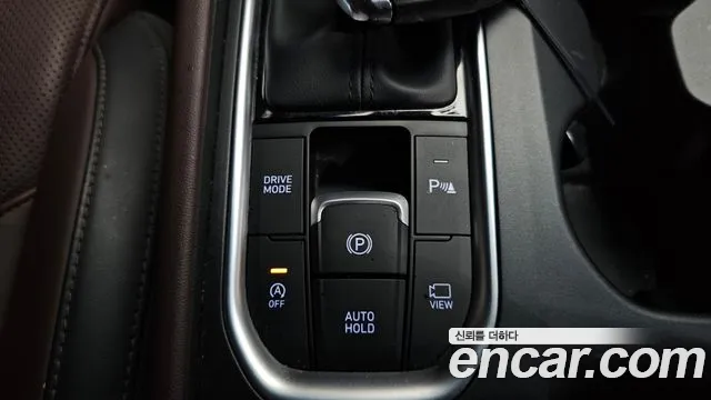 Hyundai Santa Fe 2018 thumb 2