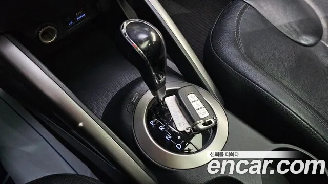 Hyundai Veloster 2011 thumb 2