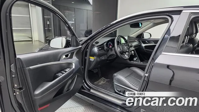 Genesis G70 2020 thumb 5