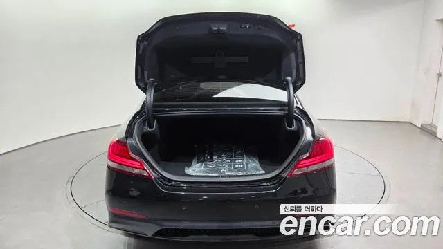 Genesis G70 2020 thumb 12