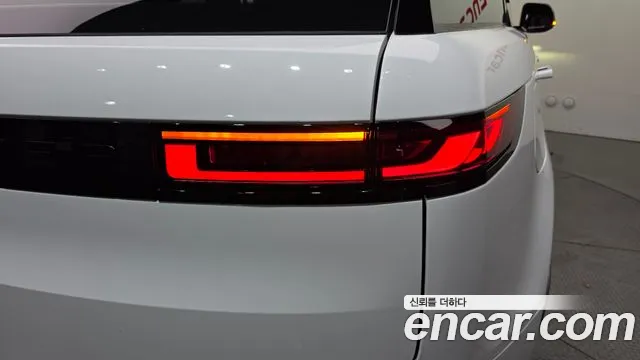 Land Rover Range Rover Sport 2025 thumb 9