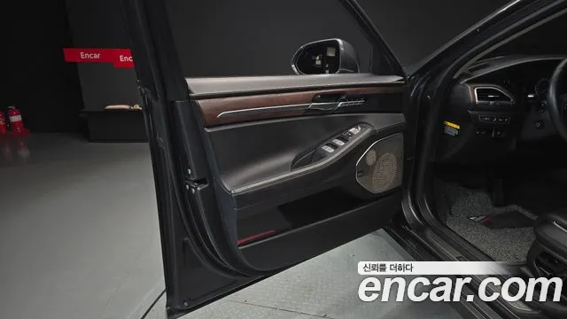 Genesis G90 2020 thumb 2
