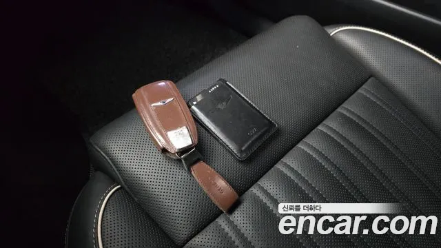 Genesis G90 2020 thumb 10