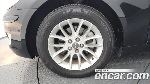 Hyundai Genesis 2010 thumb 12