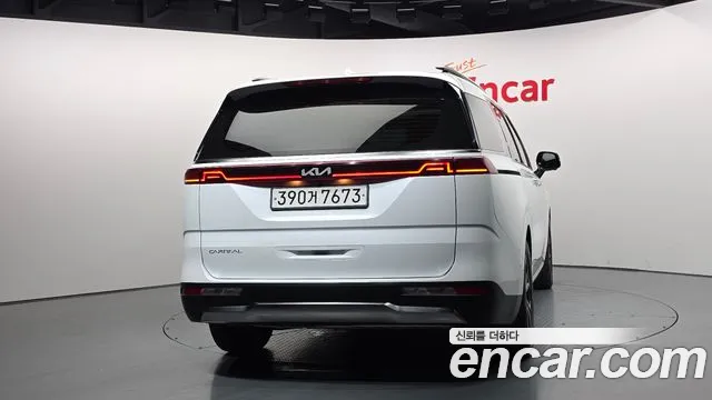 Kia Carnival 2023 thumb 7