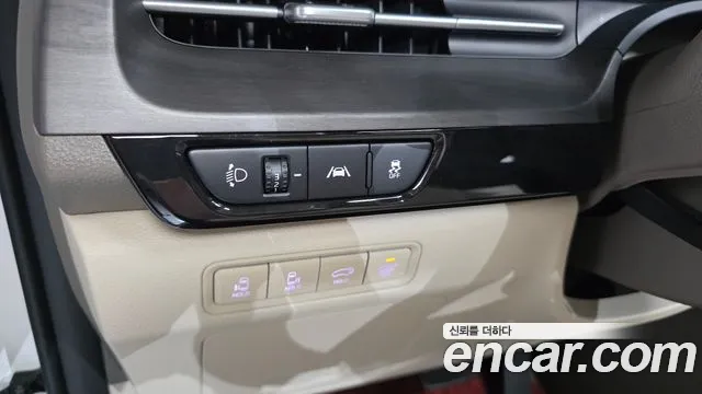 Kia Carnival 2023 thumb 12