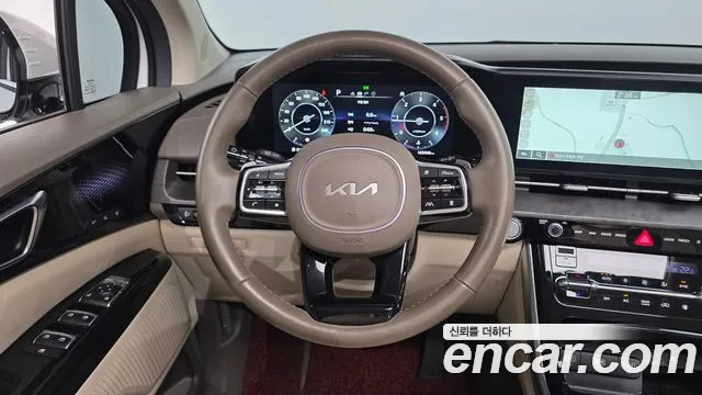 Kia Carnival 2023 thumb 4