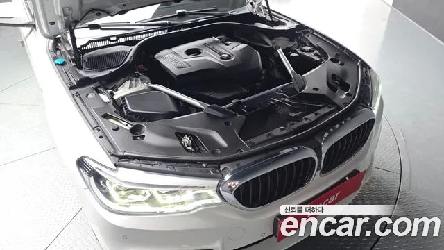 BMW 5 серии 2019 thumb 7