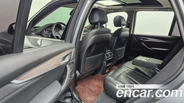 BMW X5 2015 thumb 8