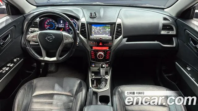 KGM Tivoli 2015 thumb 8