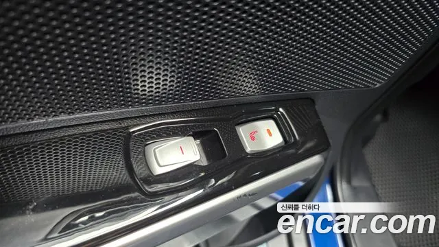 KGM Tivoli 2015 thumb 2