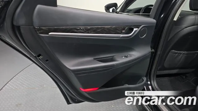 Hyundai Grandeur 2018 thumb 9