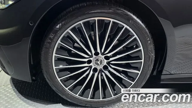 Mercedes-Benz CLE-Class 2025 thumb 4