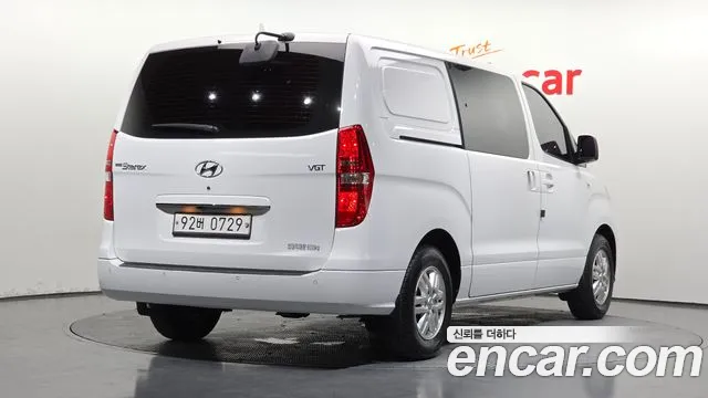 Hyundai Staria 2020 thumb 11