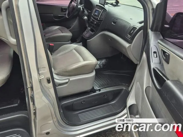 Hyundai Staria 2017 thumb 9