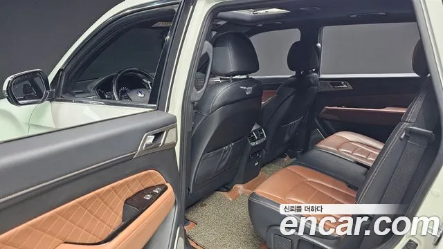 KGM Rexton 2017 thumb 11