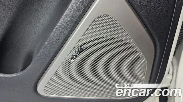 KGM Rexton 2017 thumb 4