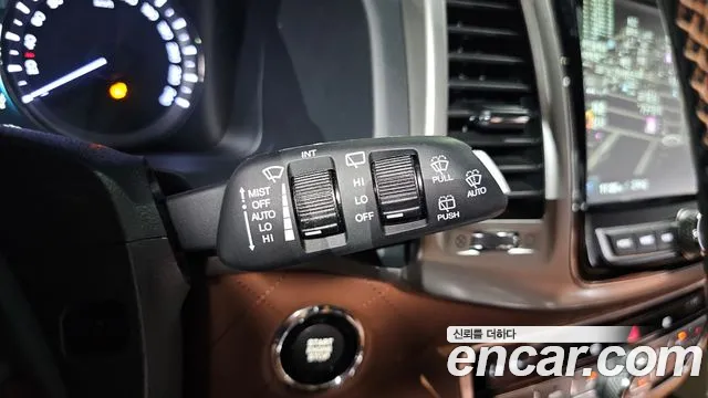 KGM Rexton 2017 thumb 5