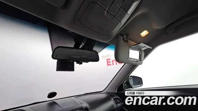 KGM Tivoli Air 2018 thumb 2