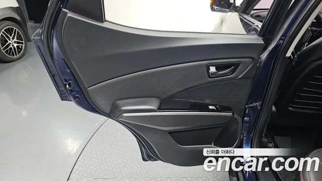 KGM Tivoli Air 2018 thumb 11