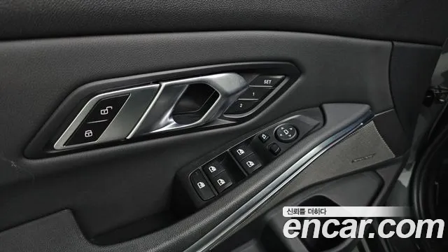 BMW 3 серии 2019 thumb 9