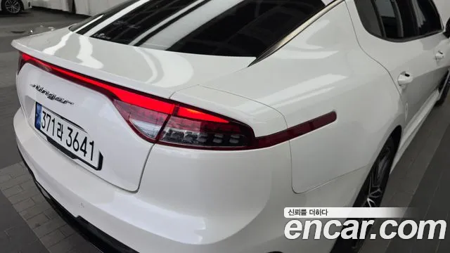 Kia Stinger 2020 thumb 5