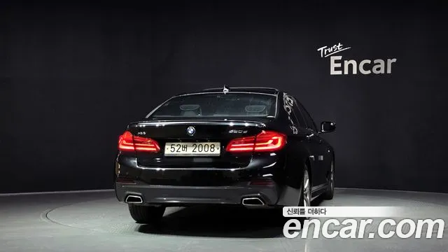 BMW 5 серии 2017 thumb 10