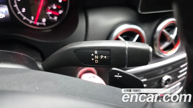Mercedes-Benz A-Class 2017 thumb 9