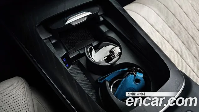 Mercedes-Benz E-Class 2025 thumb 11