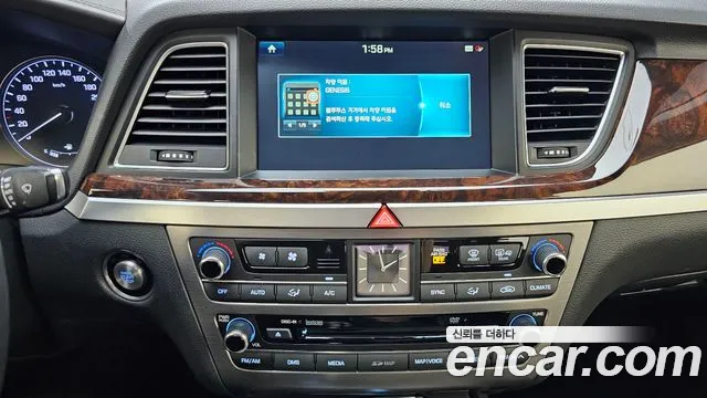 Hyundai Genesis 2016 thumb 9