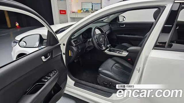 Kia Hybrid 2016 thumb 5