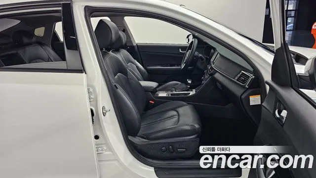 Kia Hybrid 2016 thumb 11