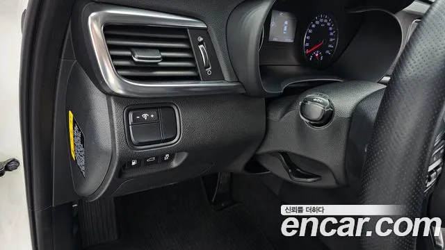Kia Hybrid 2016 thumb 8